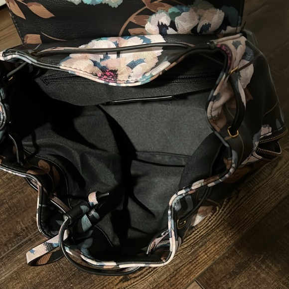 Flower Backpack - Picture 2 of 2